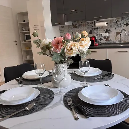 Da Violeta-comodo Bilocale Completo Di Tutto *