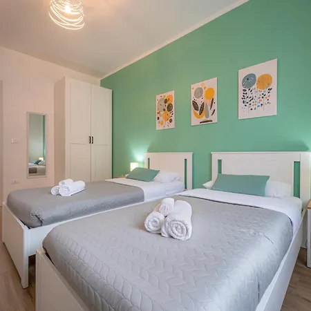 Da Violeta-comodo Bilocale Completo Di Tutto * Trieste